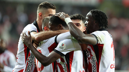 Samsunspor ilk 8 için sahada