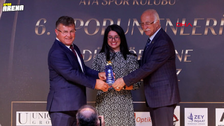 Sporun Enleri ödülleri 6ncı kez sahiplerini buldu Bir ödül de Spor Arenaya