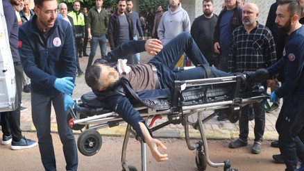 Yeğenini öldürüp, diğer yeğeni ve eniştesini yaraladıktan sonra intihara kalkıştı Yeğenini öldürüp, diğer yeğeni ve eniştesini yaraladıktan sonra intihara kalkıştı