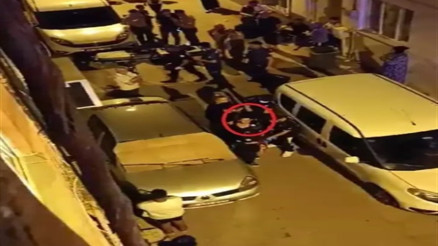 Arkadaşını öldürüp, yaraladığı sevgilisini 21 gün boyunca evinde tuttu