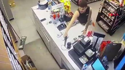 Akaryakıt istasyonundaki korkunç cinayetin görüntüsü ortaya çıktı Akaryakıt istasyonundaki korkunç cinayetin görüntüsü ortaya çıktı