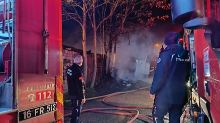 Bursada barakada yangın