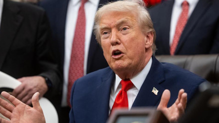 Trump yeni Epstein fotoğraflarını değerlendirdi: Onun hakkında hiçbir şey bilmiyorum Trump yeni Epstein fotoğraflarını değerlendirdi: Onun hakkında hiçbir şey bilmiyorum