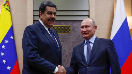 Putinden Maduroya destek