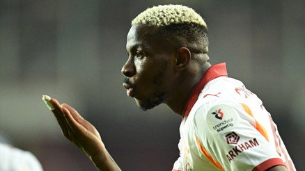 Galatasarayda Victor Osimhen cezalı duruma düştü