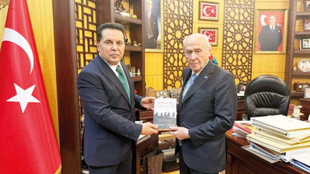 Bahçeli’ye sürpriz Ahmet Özer ziyareti