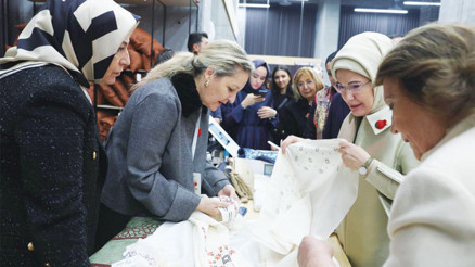Bir alışveriş bin iyilik... Emine Erdoğan ‘Artsın Eksilmesin Dönüşüm Pazarı’nı açtı