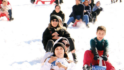 Beyaz pistlerde rengarenk sezon