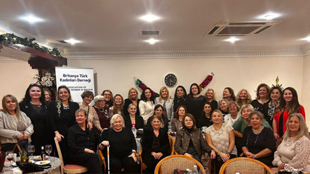 Britanya Türk Kadınlarından yıl sonu çayı