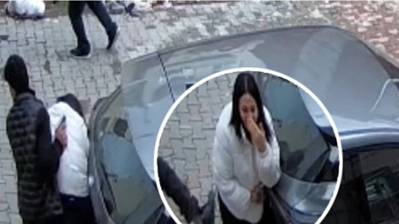 Kağıthane’de eşini sokak ortasında silah çekip darbetti Kağıthane’de eşini sokak ortasında silah çekip darbetti