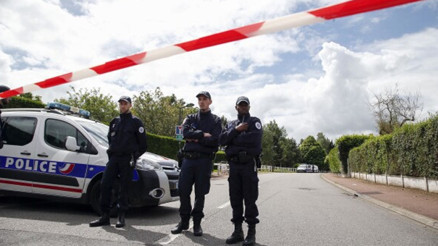 Fransada bir camide yangın: Kundaklama ihtimali araştırılıyor