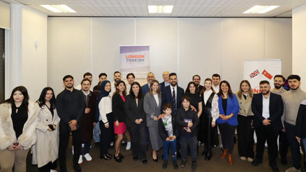 Londra’da yerel siyasete katılım yolları kapsamlı olarak ele alındı