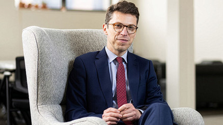 Nükleer bilimciye evinde saldırı: Vurularak öldürüldü