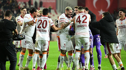 Eksik Galatasaray, kupada Başakşehir karşısında