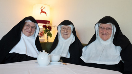 Avusturya’da gündem olan rahibeler, Vatikanın çağrısına uydu