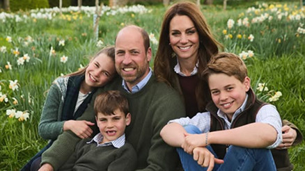 Ünlü aileden beklenen görüntü geldi