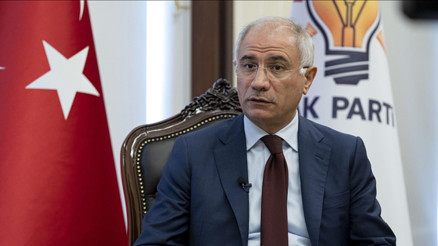 AK Parti Genel Başkanvekili Efkan Aladan Özgür Özele tepki: AK Parti Genel Başkanvekili Efkan Aladan Özgür Özele tepki: