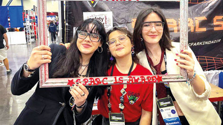 Türk kızları dünyaya fark atıyor