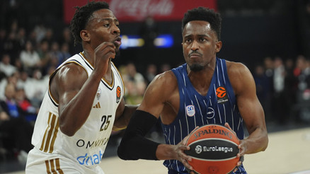 Anadolu Efes 76-80 Dubai Basketbol (Euroleague maçı özeti)