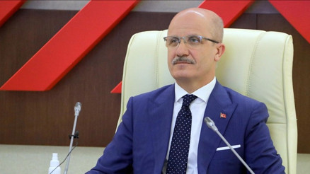 Özvar: Üniversite eğitiminin 3 yıla indirilmesi üzerinde çalışıyoruz