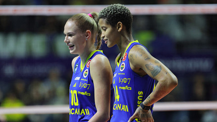 Fenerbahçe Medicana, Nilüfer Belediyespora set vermedi