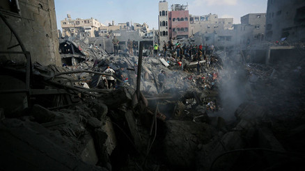 Gazzede bir bina fırtınadan yıkıldı: 18 kişi hayatını kaybetti