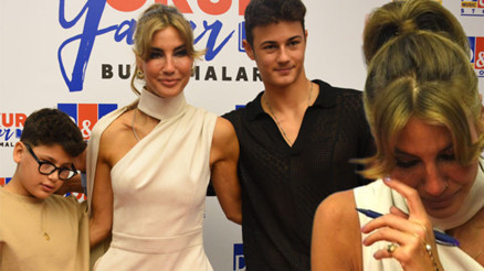 Annemizin bir kitap yazmadığı kalmıştı Çağla Şıkelin duygusal anları...