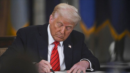 Trump gözünü yeniden Grönlanda dikti: Danimarkadan sert tepki