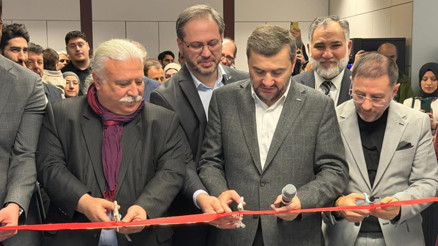 Kölnde Ebru sergisi