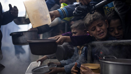 Gazzede açlık krizi nisanda zirveye çıkacak: 100 bin çocuk tehlike altında