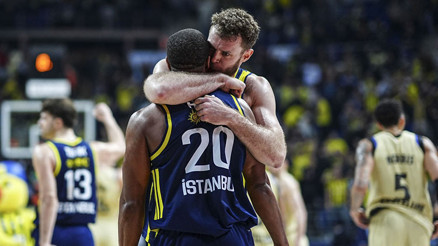 Fenerbahçe Beko, Barçayı da devirdi