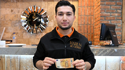 Yabancı turist, bahşiş olarak verdiği 50 avroyu ertesi gün geri istedi