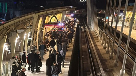 İstanbulda en yoğun metro hattında aksama