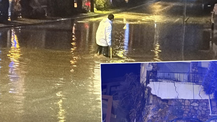Bodrumda kuvvetli sağanak ve dolu yağışı Yollar göle döndü... 4 ev tahliye edildi