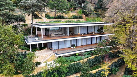 Boğazın en kıymetli yerlerinden birinde yer alıyor Adnan Oktarın eski villası restorasyon sonrası görüntülendi