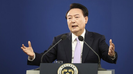 Güney Korenin eski lideri Yoona 10 yıl hapis istemi