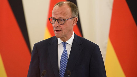 Merz’den Özgürlük, barış ve güvenlik mesajı