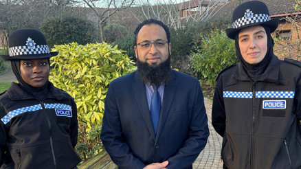 İngiltere’de Müslüman kadın polislere özel başörtü