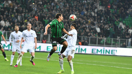 Manisa FK, Sakaryada 2 golle kazandı