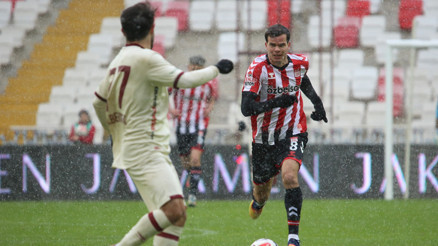 Özbelsan Sivasspor evinde 2 golle kazandı