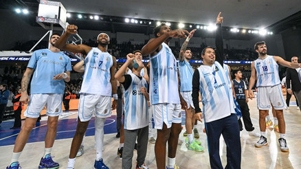 Türk Telekom, Anadolu Efesi evinde devirdi