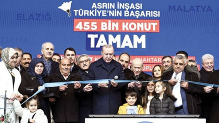 Cumhurbaşkanı Erdoğan Hatay’dan seslendi: Sözümüzü tutmanın onurunu yaşıyoruz