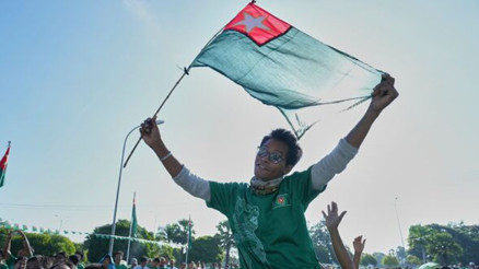 Myanmarda darbenin gölgesinde genel seçimler düzenleniyor