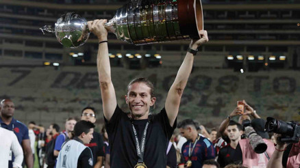 Flamengo, Filipe Luisin sözleşmesini uzattı
