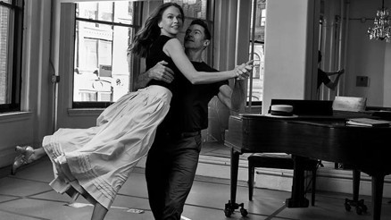 Yasak aşkını rol arkadaşından deli gibi kıskanıyor… Bana da böyle gönül vermişti… Ya ona yan gözle bakarsa