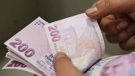 Memur ve emekli zammı hesapları değişti İşte iki farklı zam senaryosu... Memur ve emekli zammı hesapları değişti İşte iki farklı zam senaryosu...