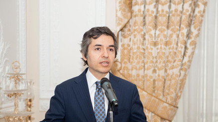 Türkiyenin Londra Büyükelçisi Osman Koray Ertaşın yeni yıl mesajı