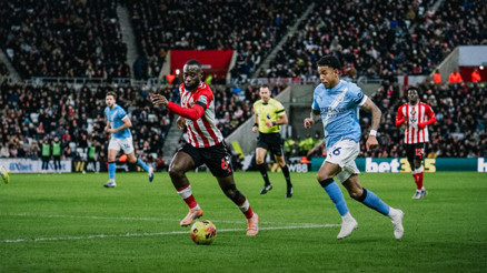 Manchester Citye Sunderland engeli Arsenal rahatladı