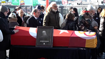 Gökmen Özdenak için Galatasaray Stadı’nda tören düzenlendi