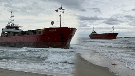 Tekirdağda yük gemisi karaya oturdu